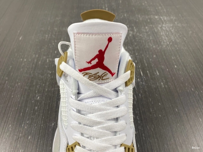 Boostmaster lin DR5415-120 Retro Jordan 4 SB 0701